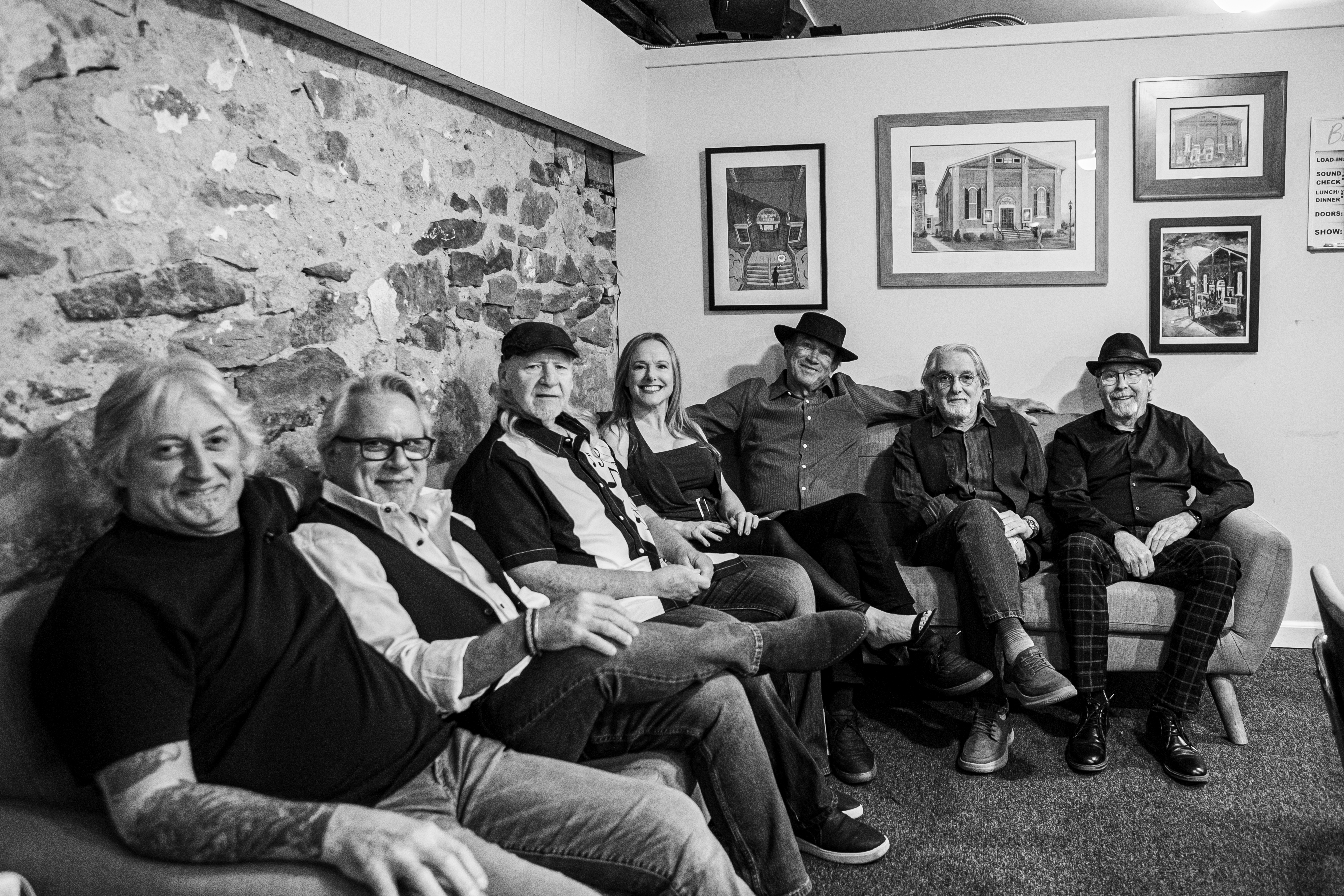 The L'Angelo Misterioso band backstage